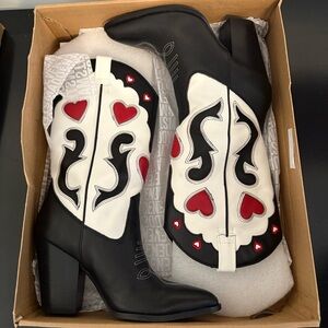Lovestruck Steve Madden cowboy boots